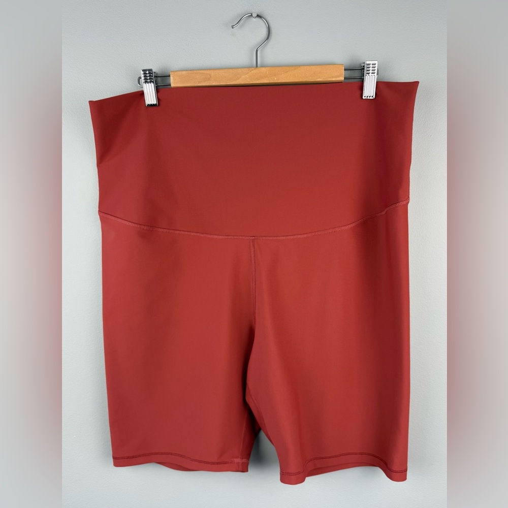 Old Navy Active Maternity Rust Bike Shorts